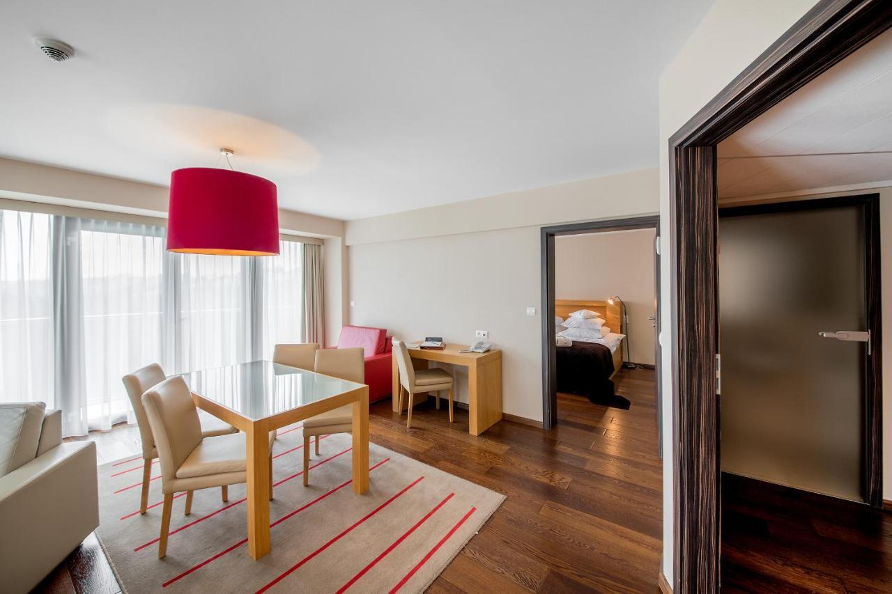Hotel Bukovina บุโควินา ทัตซานสกา ภายนอก รูปภาพ